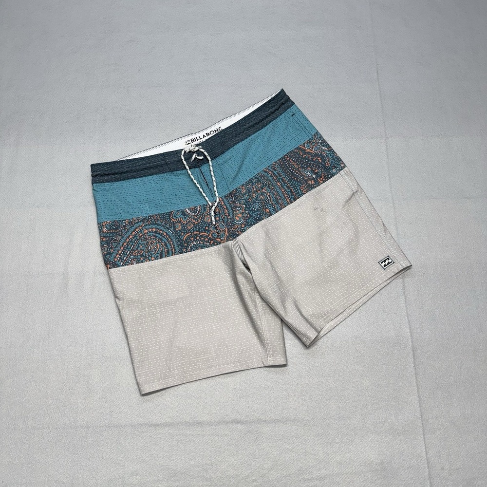 Billabong Lo Tides Tribong Board Shorts Mens 34 Blue Paisley Swim 8.5" Inseam